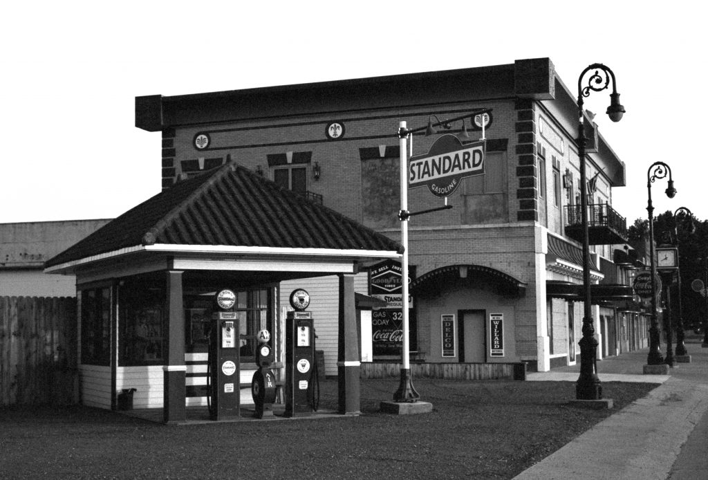 Nikon F4 50mm f5.6, Tri-X 400 +1