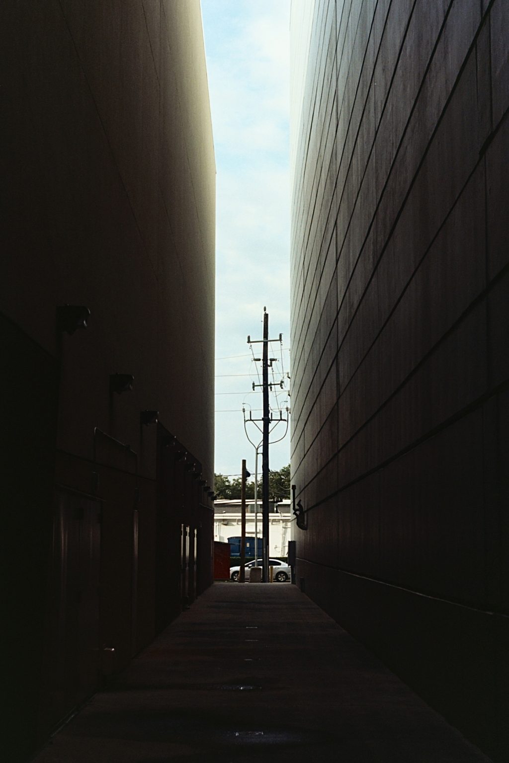 Almost perfect symmetry, almost. Dang pole.