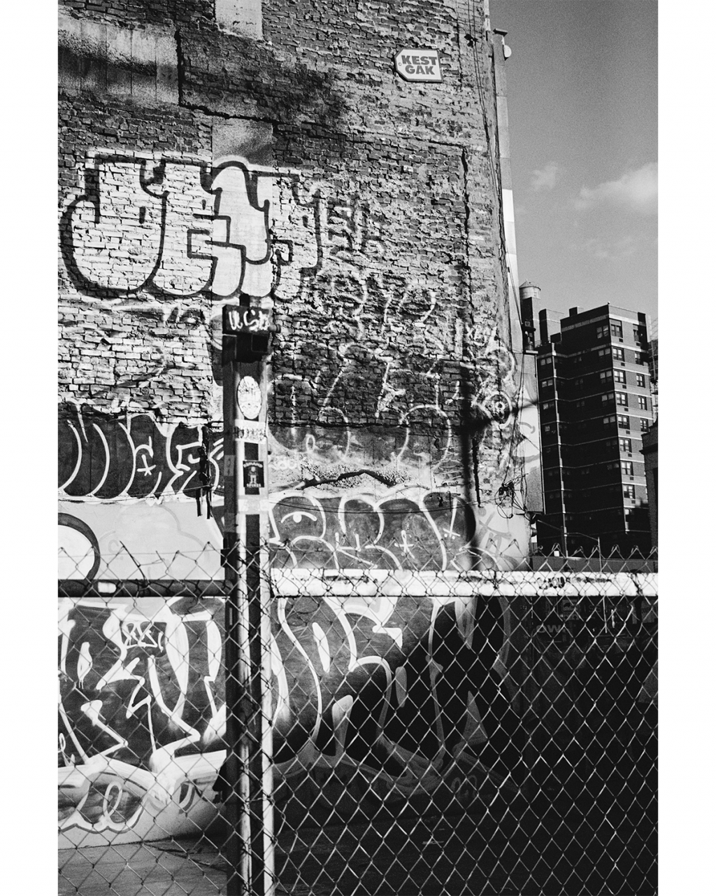 Shot at box speed in SoHo, NY by https://www.instagram.com/_andrew.jpeg/